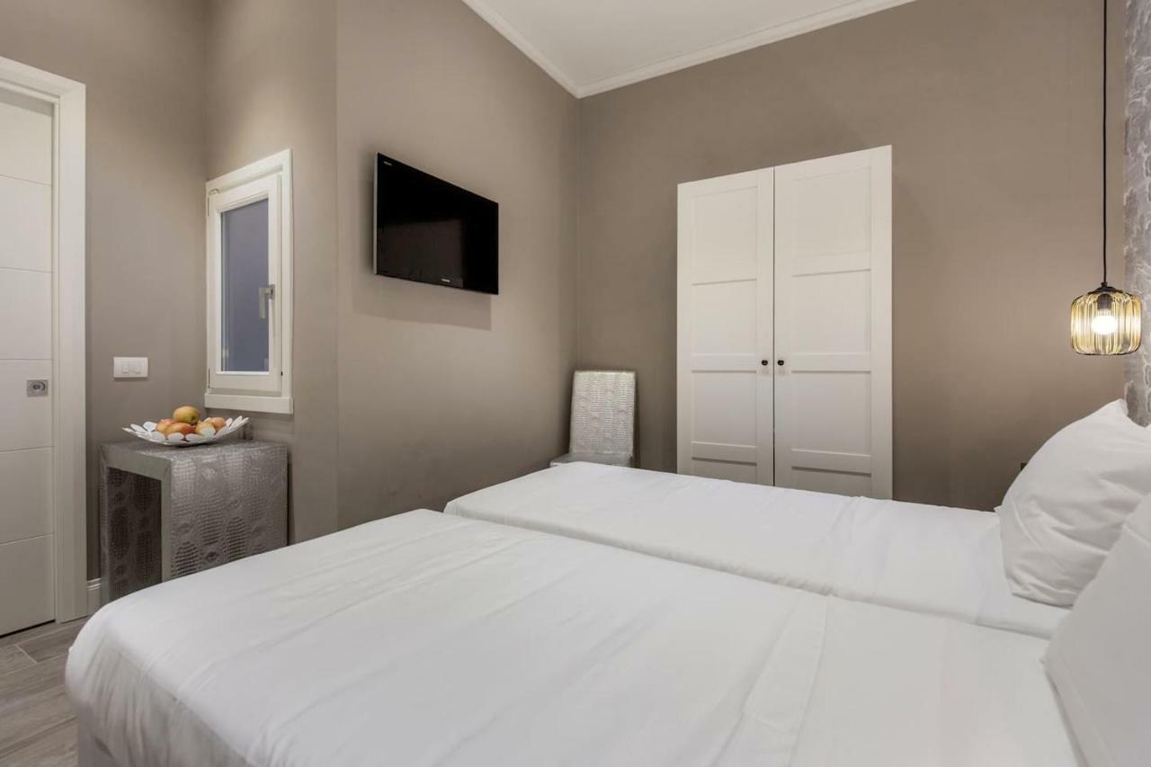 Bell Tower Studio Apartment Florenţa Exterior foto